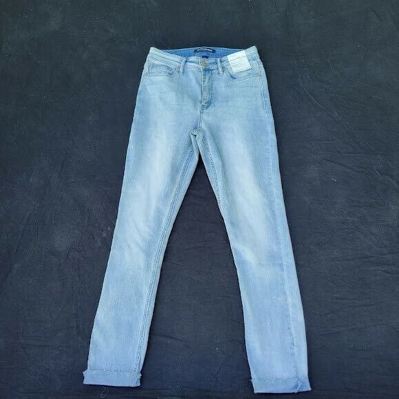 Calvin Klein Denim - Women's Calvin Klein High Rise Skinny Jeans. 27. Light Blue.